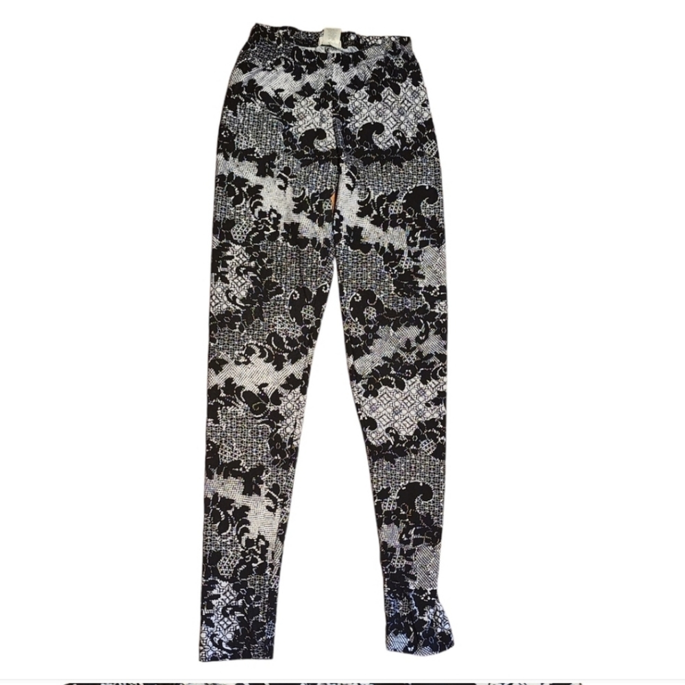 🖤🤍 Wet Seal Black & White Floral Leggings – Juniors XS Bold Print · Stretchy F